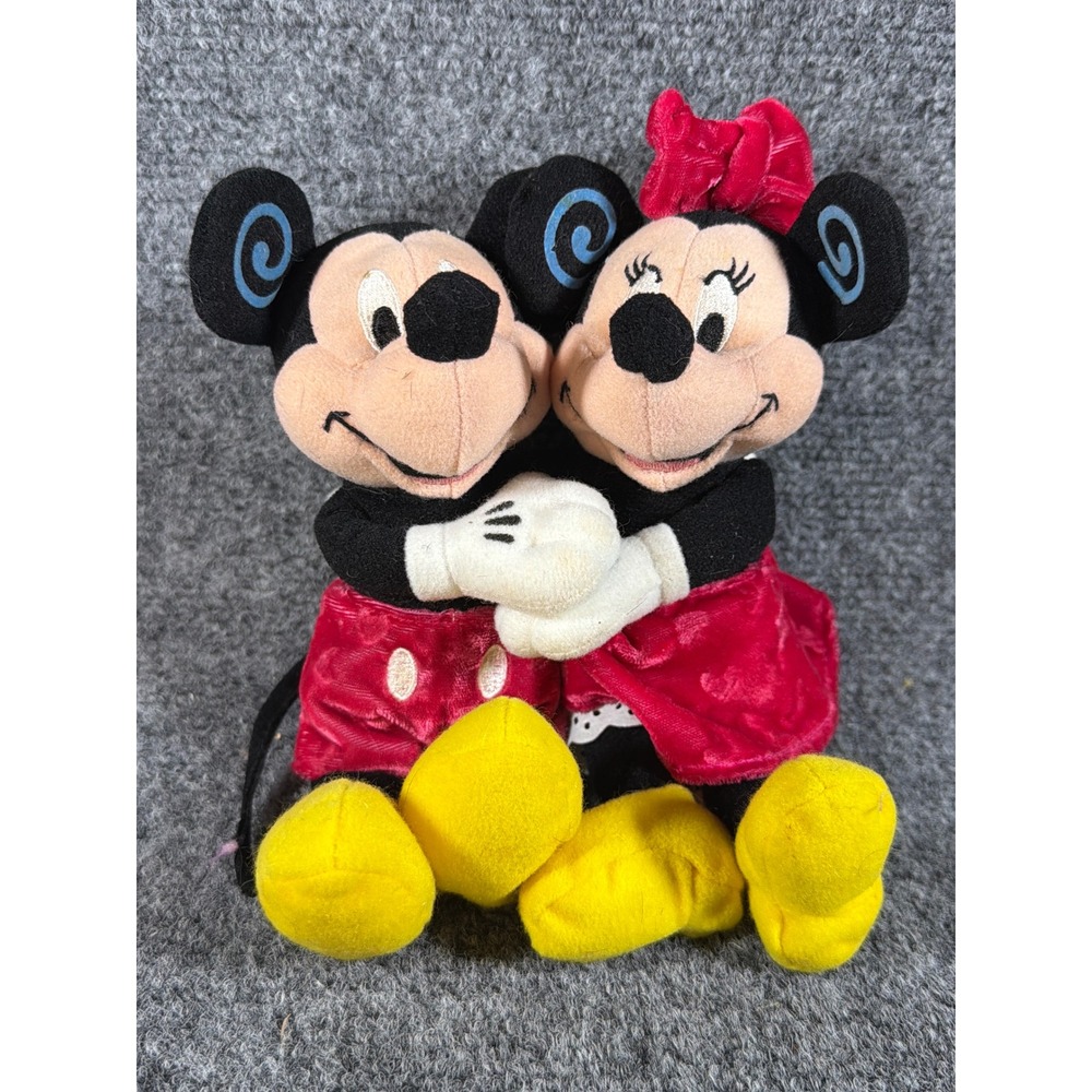 Disney Store Mickey Minnie Mouse Hugging Valentine Heart Plush Bean Bag 9 Inch